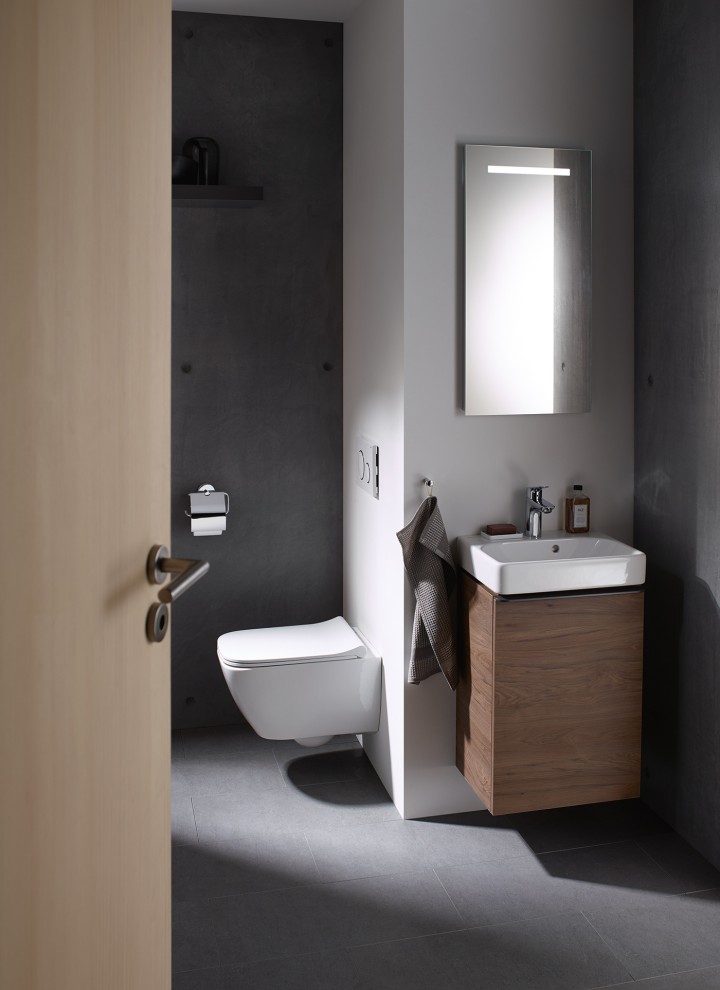 Salle de bains avec petite surface et meuble de lavabo Geberit Smyle