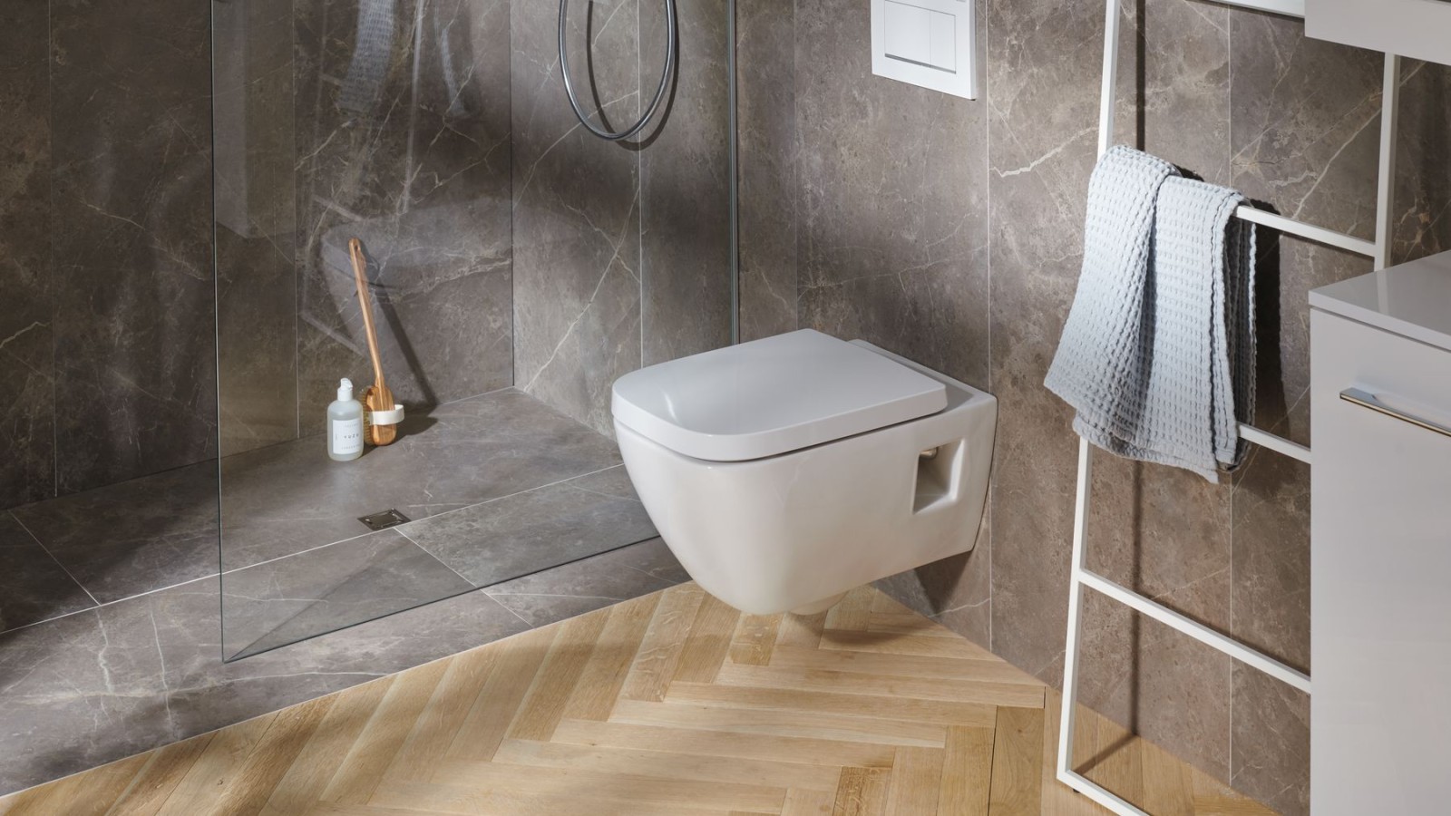 WC Geberit Selnova Square et bonde pour douche de plain-pied Geberit WC Geberit Selnova Square et bonde pour douche de plain-pied Geberit