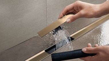 Geberit CleanLine vergemakkelijkt de service in de douche (© Geberit)