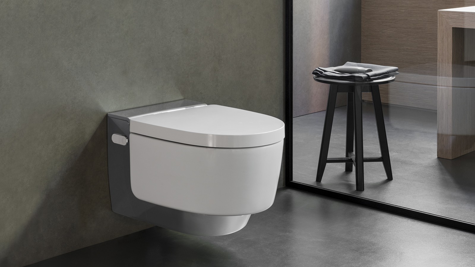 De Geberit AquaClean Mera past dankzij zijn design harmonieus in elke badkamer De Geberit AquaClean Mera past dankzij zijn design harmonieus in elke badkamer