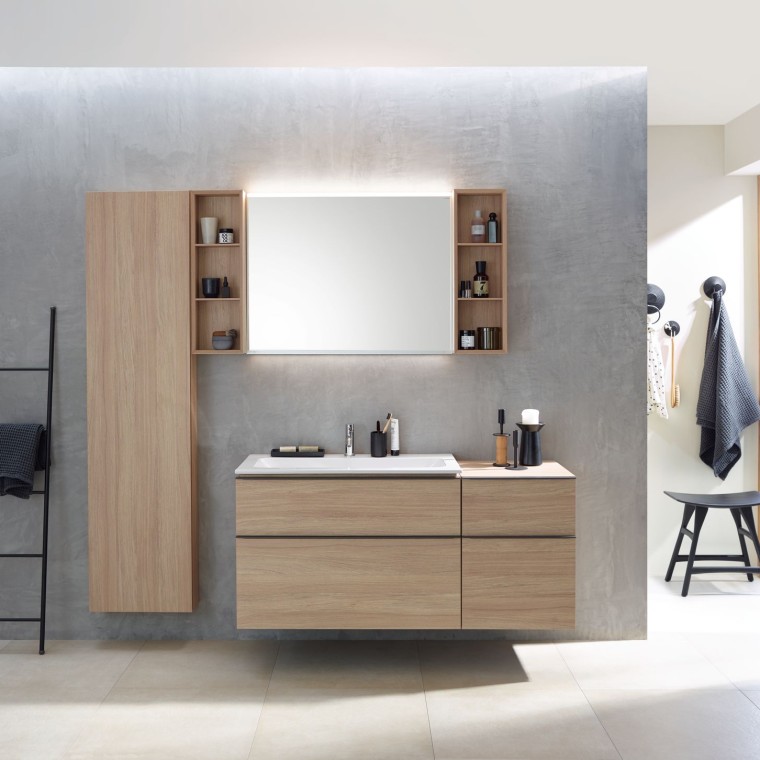 Geberit iCon badkamer met wc, bidet, wastafel en badkamermeubilair Geberit iCon badkamer met wc, bidet, wastafel en badkamermeubilair