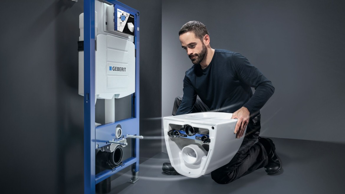 Wc-systeem voor de installateur, bestaande uit Geberit Sigma inbouwspoelreservoir en Geberit Acanto wc. Wc-systeem voor de installateur, bestaande uit Geberit Sigma inbouwspoelreservoir en Geberit Acanto wc.