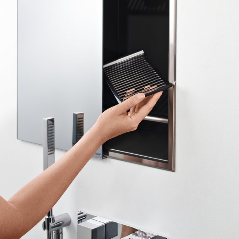 Solution de douche Geberit One avec boîte de rangement de recoin Solution de douche Geberit One avec boîte de rangement de recoin