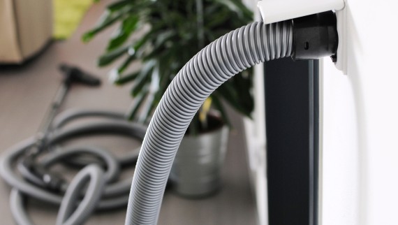 Raccordement de Geberit Silent-PP à une installation d’aspiration centralisée (© Shutterstock)