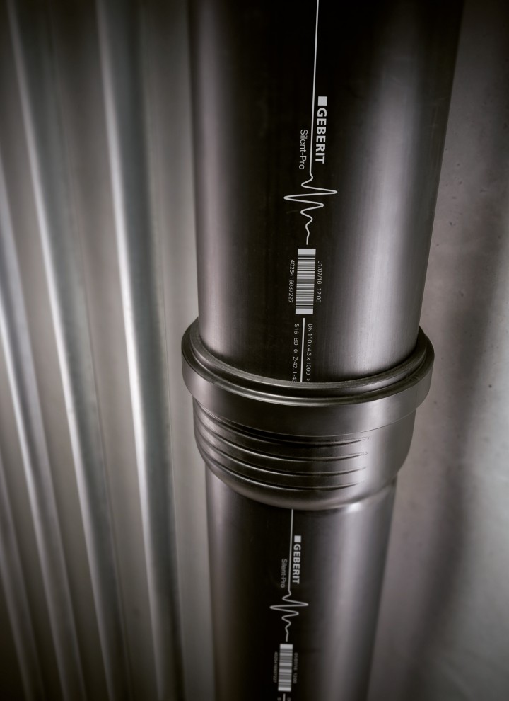 Système d’évacuation à haute isolation phonique Geberit Silent-Pro : conduite de chute insonorisée Système d’évacuation à haute isolation phonique Geberit Silent-Pro : conduite de chute insonorisée