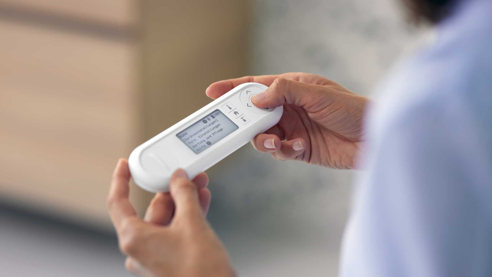 Remote control of the Geberit AquaClean Mera shower toilet