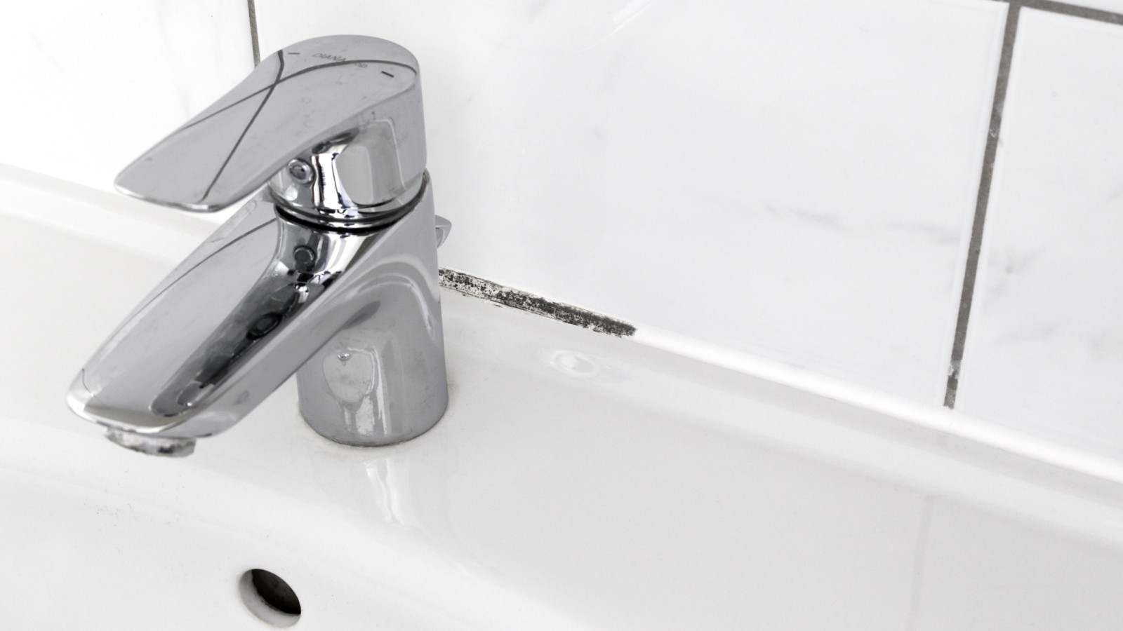 Schimmel in badkamervoegen Schimmel in badkamervoegen