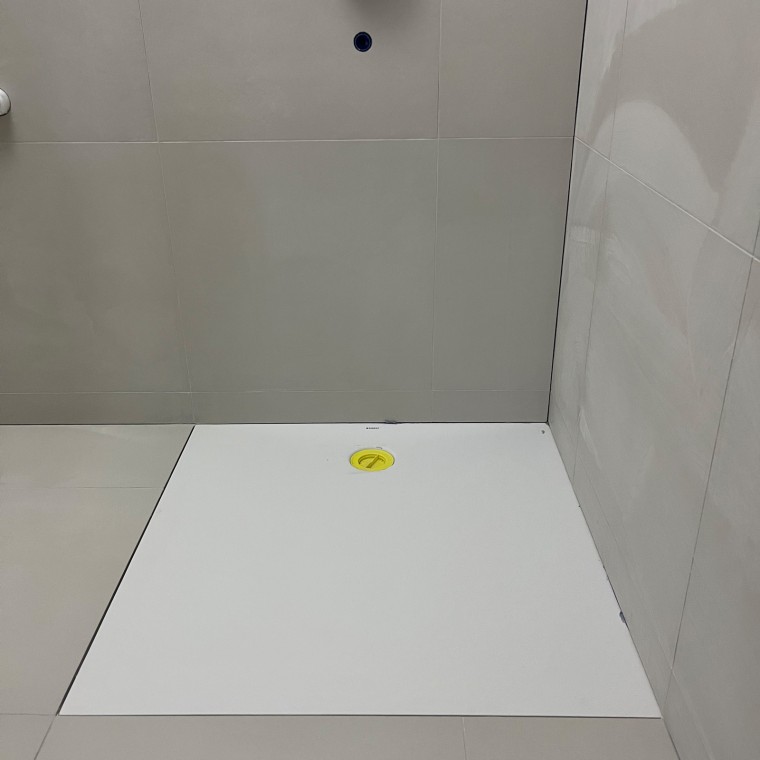 Receveur de douche Geberit Setaplano (© Siim Kingisepp) Receveur de douche Geberit Setaplano (© Siim Kingisepp)