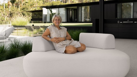 Blackwood House is meer dan alleen een huis; het is een weerspiegeling van Sarah Wallers ontwerpfilosofie en creatieve geest (© Alyne Media) Blackwood House is meer dan alleen een huis; het is een weerspiegeling van Sarah Wallers ontwerpfilosofie en creatieve geest (© Alyne Media)