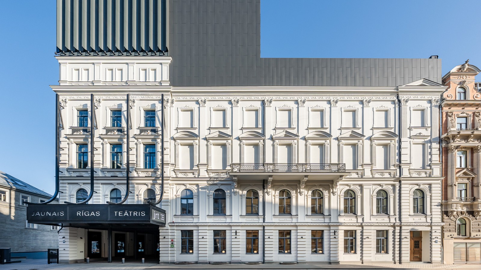Van een vervallen oud gebouw tot architectonisch juweel: het Nieuwe Riga Theater (© Jānis Salmanis)