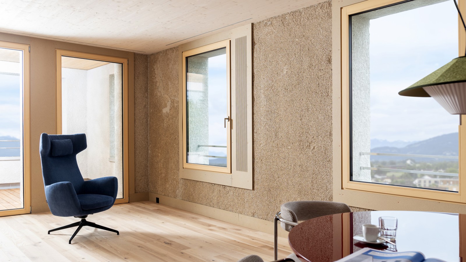 Dans le plus grand bâtiment en chanvre d’Europe, des briques de chanvre sont utilisées dans le cadre de l’aménagement intérieur. (© Openly / Jens Ellensohn)