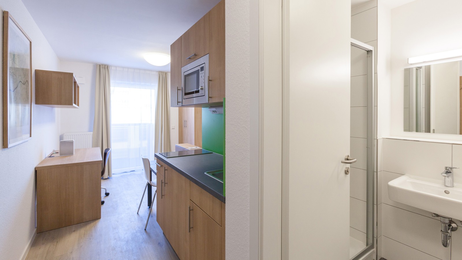 Klein, fijn en praktisch: tijdelijke huisvesting aan de Goldsteinstrasse 130 in Frankfurt am Main (DE) (© Geberit) Klein, fijn en praktisch: tijdelijke huisvesting aan de Goldsteinstrasse 130 in Frankfurt am Main (DE) (© Geberit)
