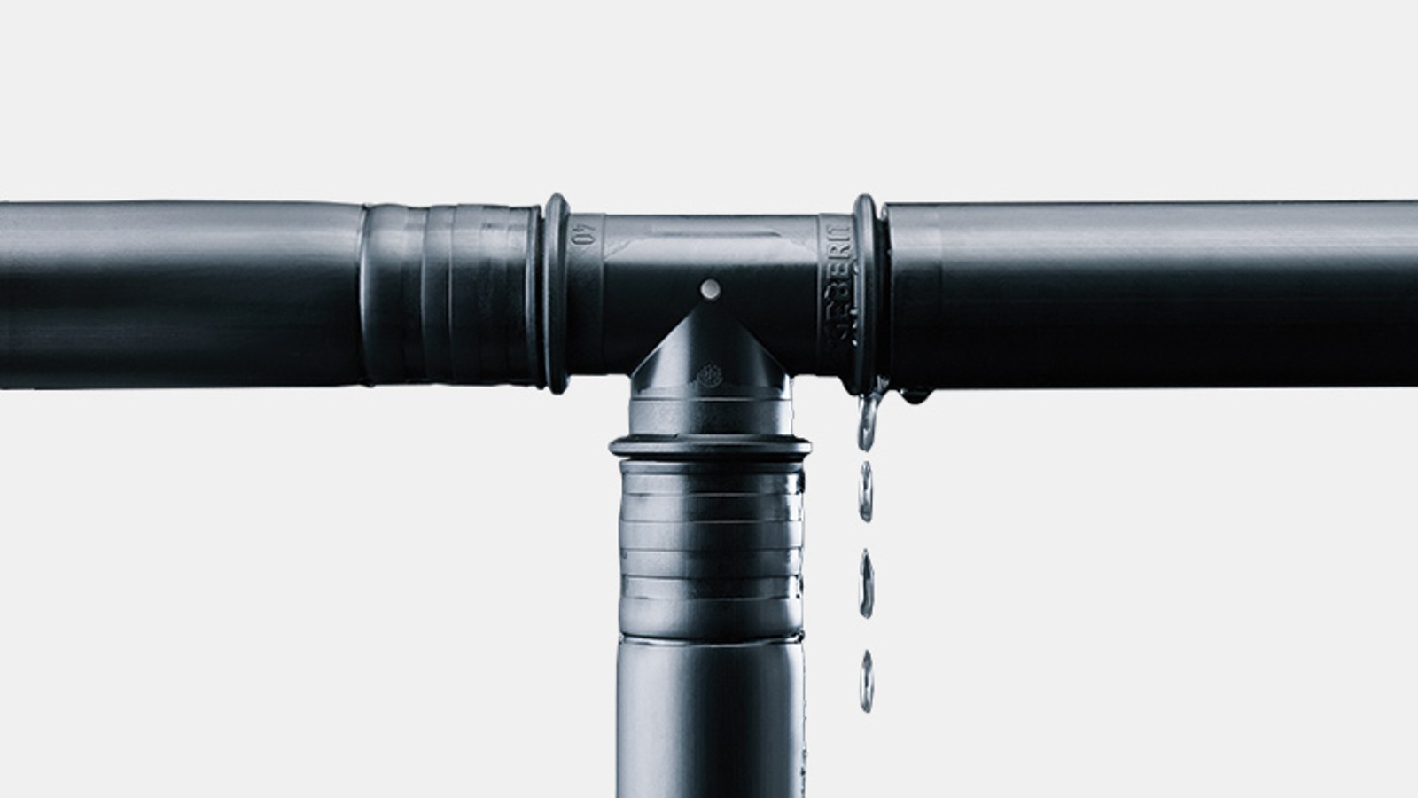 Niet-verperste Geberit Mepla fittingen zijn duidelijk herkenbaar tijdens de druktest Niet-verperste Geberit Mepla fittingen zijn duidelijk herkenbaar tijdens de druktest