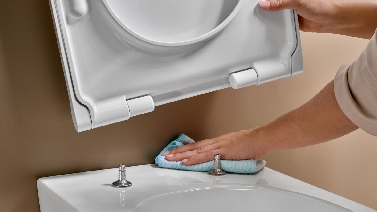 Abattant WC amovible, pour faciliter le nettoyage Abattant WC amovible, pour faciliter le nettoyage