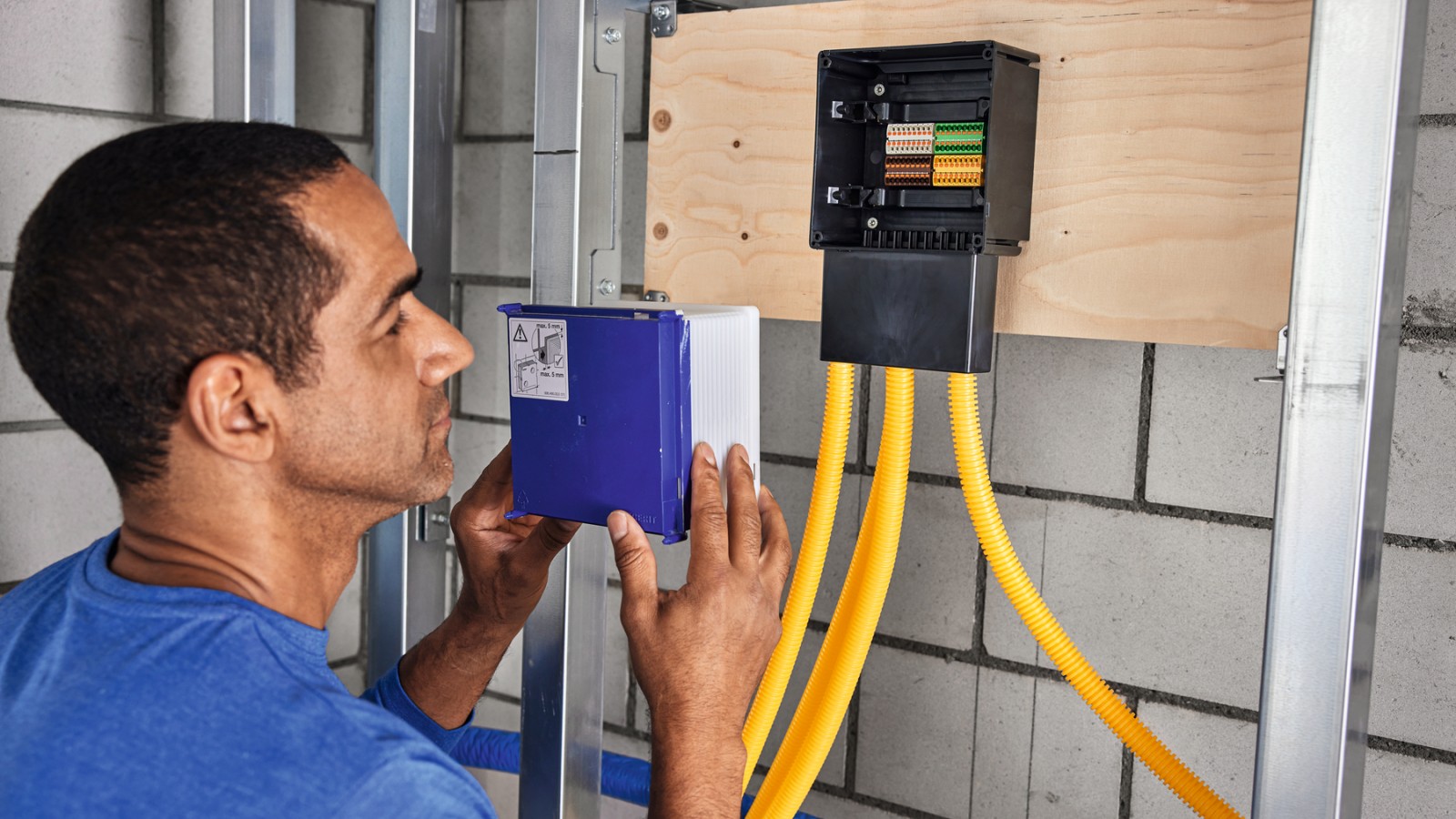 Installatie van Geberit Gateway in de installatiesystemen Installatie van Geberit Gateway in de installatiesystemen