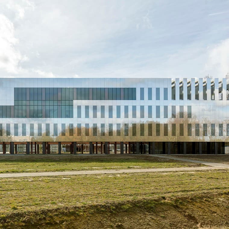 Vaccinopolis (© Marcel van der Burg) Vaccinopolis (© Marcel van der Burg)