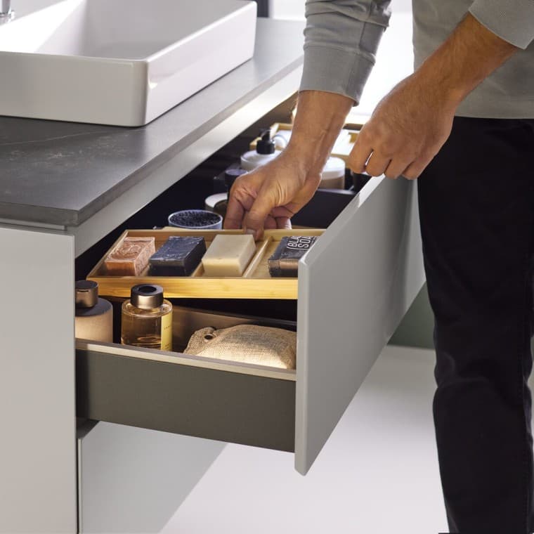 Geberit ONE meuble sous-lavabo avec système d'organisation Geberit ONE meuble sous-lavabo avec système d'organisation