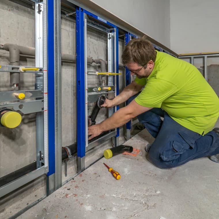 Installatie van het Geberit Silent-PP vuilwaterafvoersysteem met steekverbindingen Installatie van het Geberit Silent-PP vuilwaterafvoersysteem met steekverbindingen