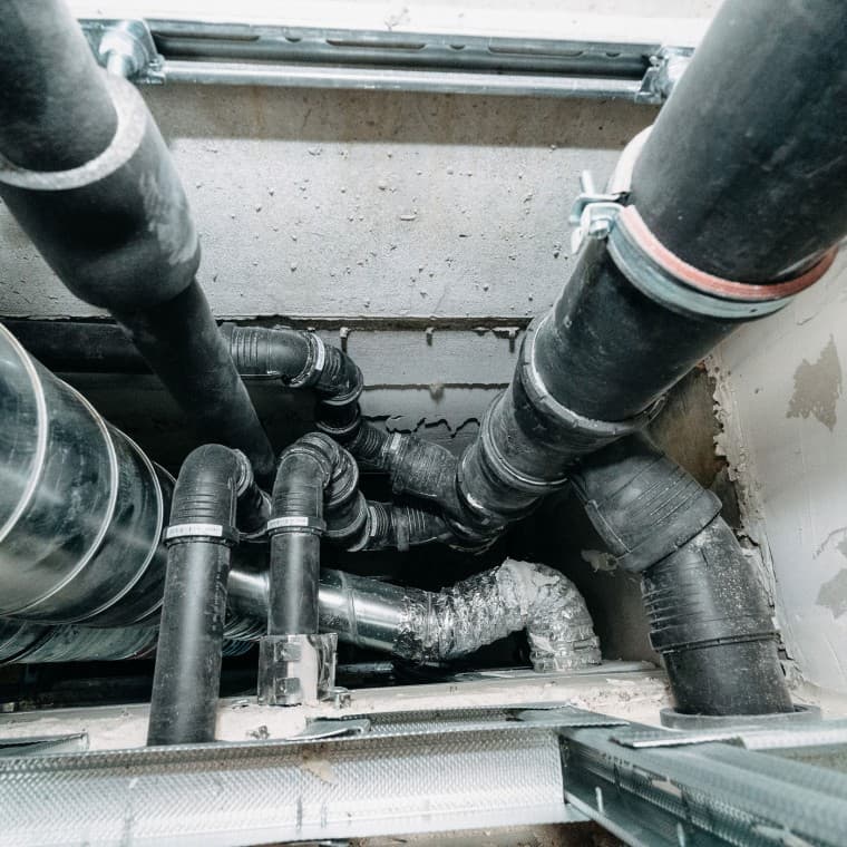 Colonne Geberit Silent-Pro SuperTube dans la gaine Colonne Geberit Silent-Pro SuperTube dans la gaine