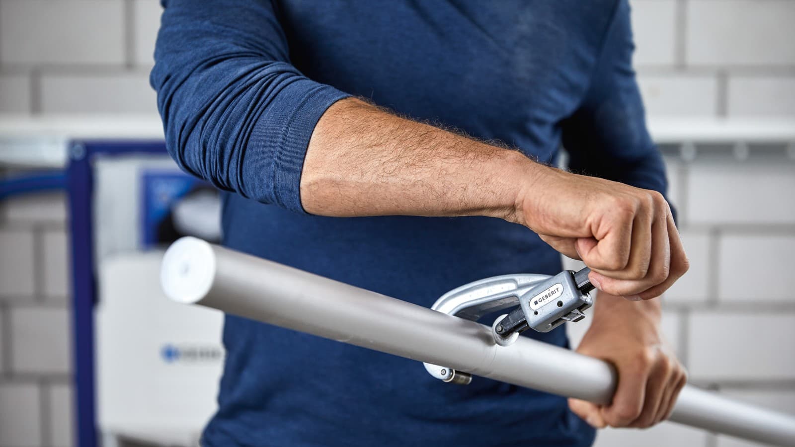 Een Geberit FlowFit buis afsnijden Een Geberit FlowFit buis afsnijden